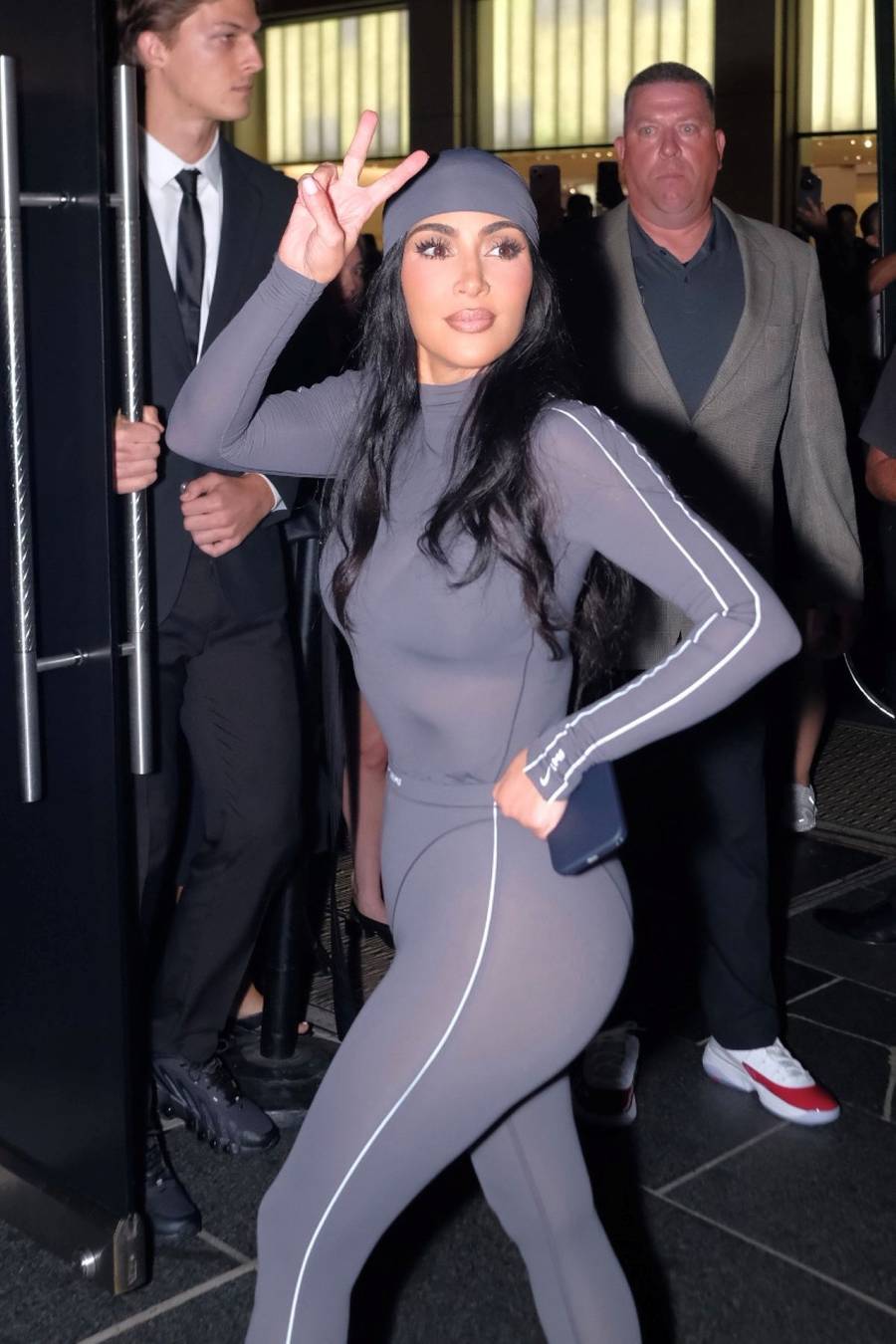 Kardashianki podbijają Nowy Jork! Mama i siostra wspierają Kim w jej wielkim dniu (FOTO)