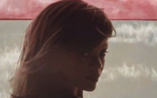 Rihanna pokazała sterczące sutki w nowym klipie!