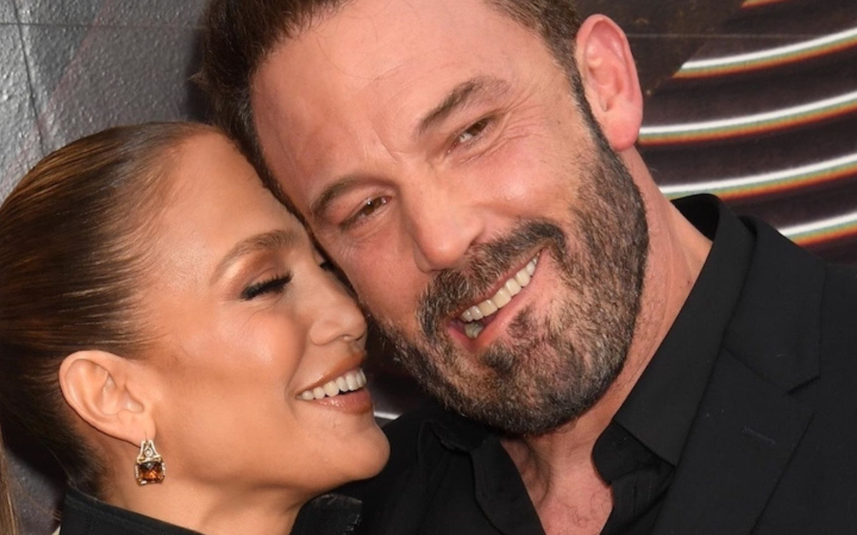 Jennifer Lopez całuje się z Benem Affleckiem na premierze filmu “Flash”. Ktoś mówił o kryzysie?!