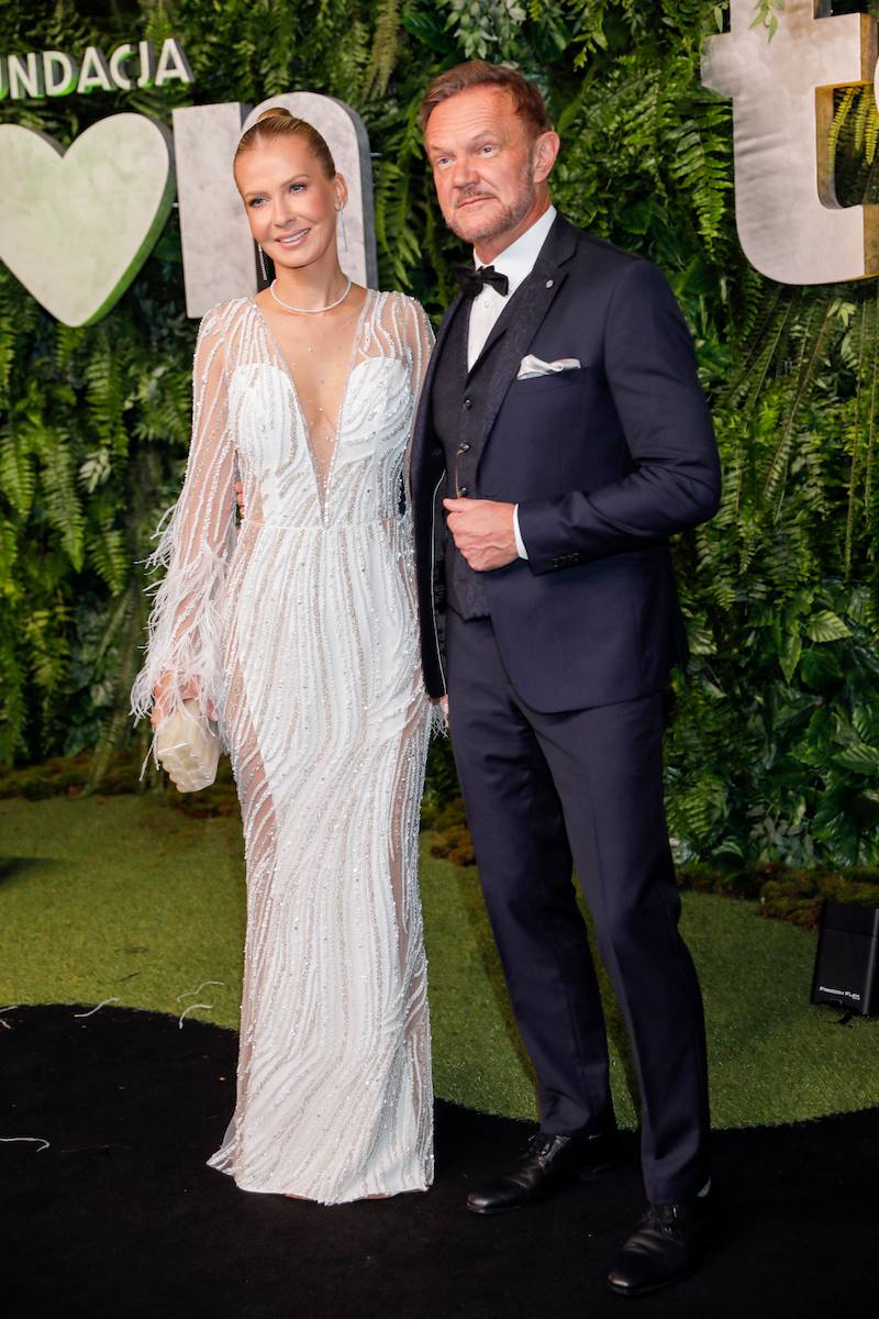 Bal Fundacji TVN (część II): Monika Olejnik w odważnym kolorze, Dorota Szelągowska debiutuje z nowym partnerem