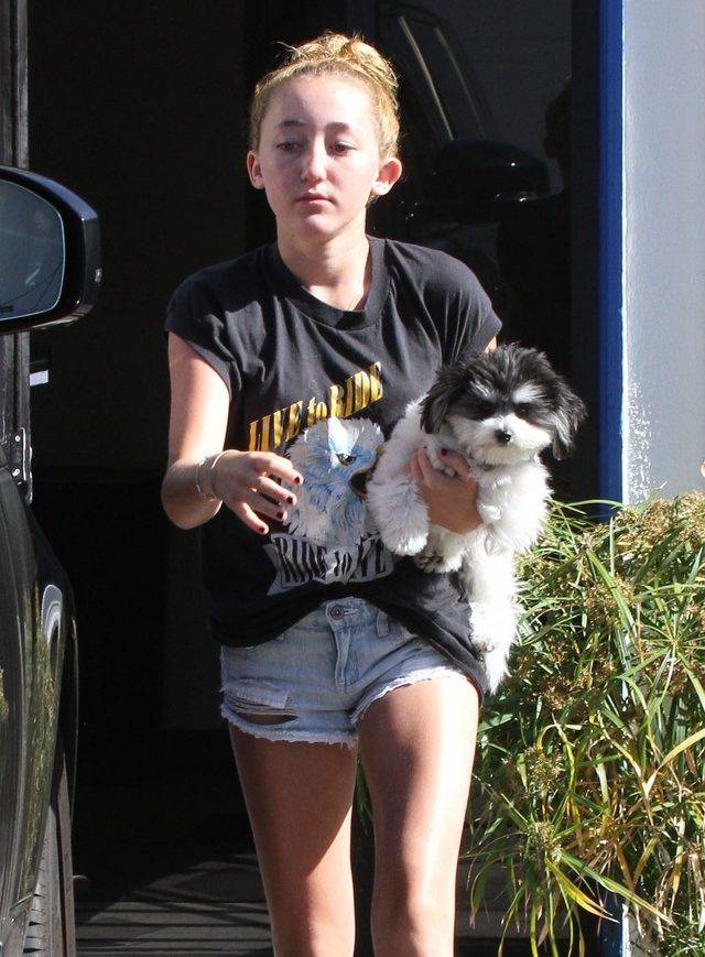 Noah Cyrus – siostra Miley bardzo chce być znana