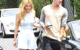 To nie plotki. Bella Thorne naprawdę z nim jest (FOTO)