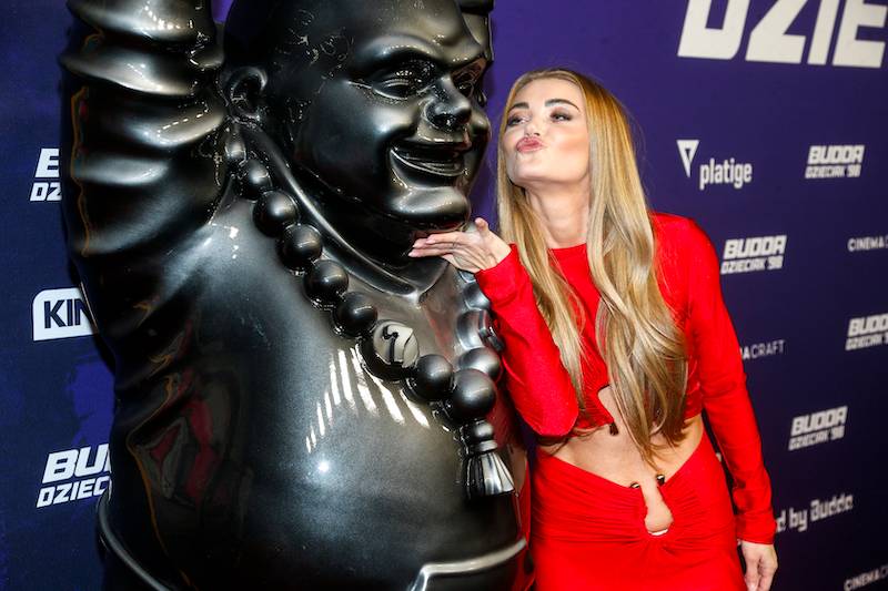 Premiera filmu “BUDDA. DZIECIAK ’98”. Opczowska wróciła na ścianki po zwolnieniu z TVP