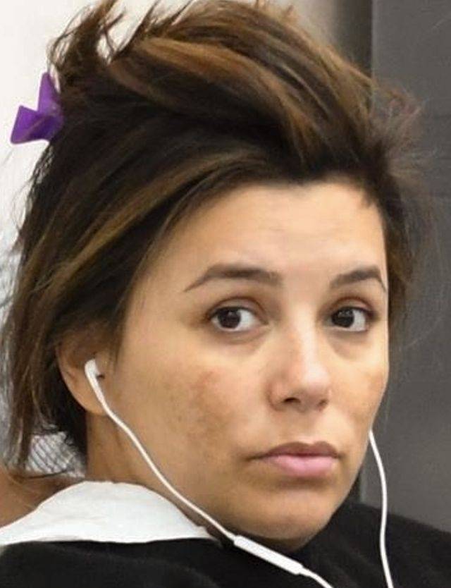 Eva Longoria zmęczona, z plamami na twarzy