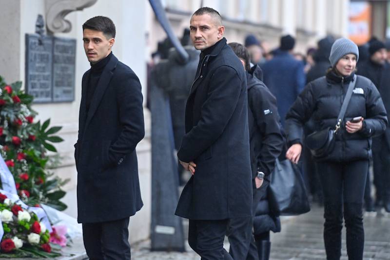 Pogrzeb Lucjana Brychczego. Tłumy piłkarzy i kibiców przyszły pożegnać legendę Legii Warszawa