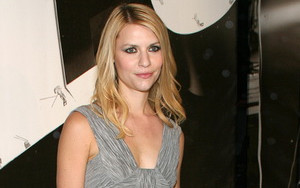 Claire Danes w szarościach (FOTO)