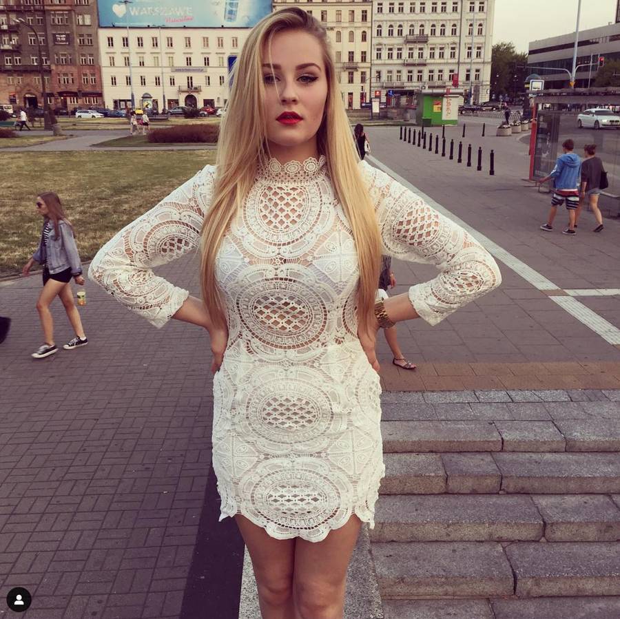 Andziaks ma dziś miliony fanów i uwielbia chwalić się luksusem. A co wrzucała na Instagram 12 lat temu? (FOTO)