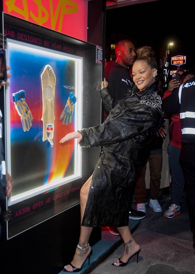 Rihanna wspiera ukochanego w Las Vegas. Jak oni się kochają! (WIDEO)