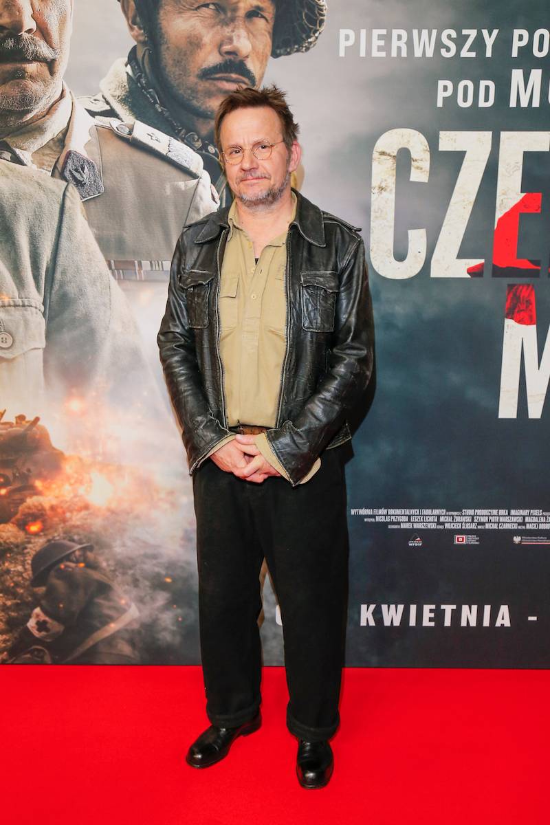 Premiera filmu “Czerwone maki”: Niezadowolona Helena Englert, Boczarska i Banasiuk, Maria Dębska…