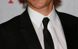 Czy Zac Efron znów pożyczał lokówkę? (FOTO)