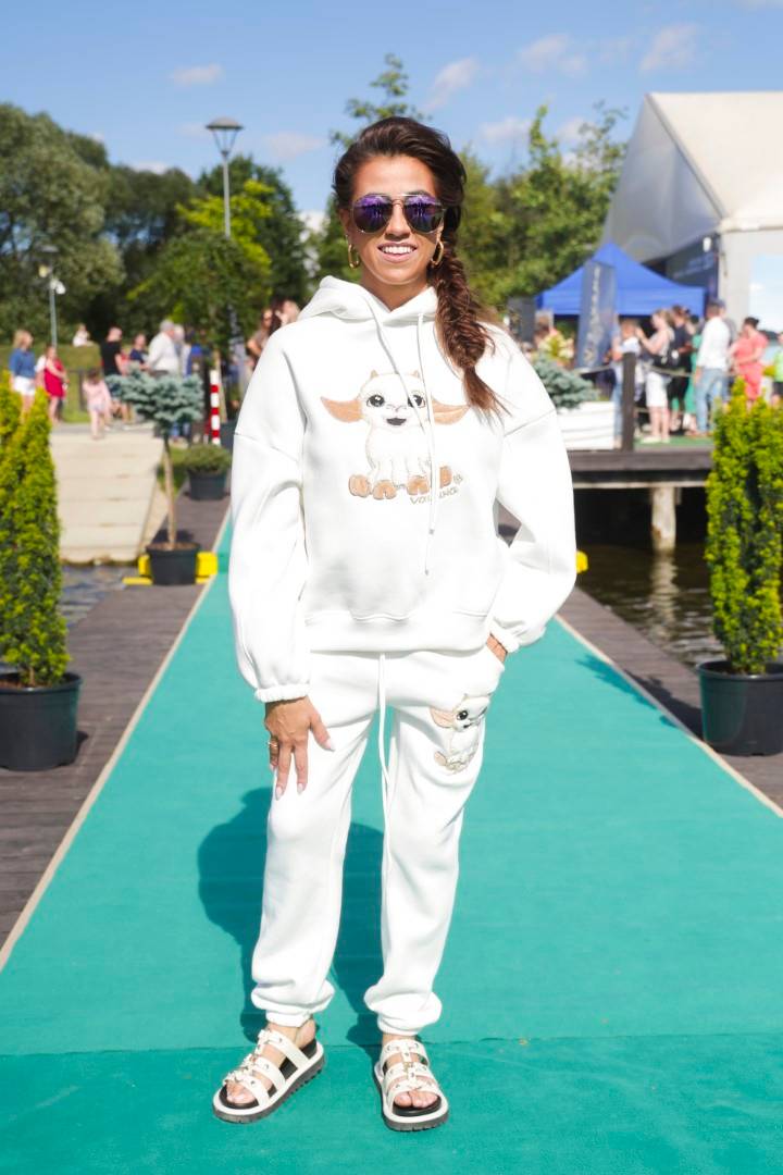 Gwiazdy prezentują liczne stylizacje na pokazie charytatywnym: Hyży, Opczowska, Węgrowska…