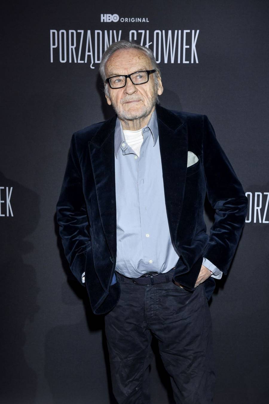 Gwiazdy na pokazie serialu “Porządny człowiek”. Zakochani Czeczot i Gorczyca, Kuna z ukochanym…(FOTO)