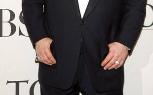 Elton John chce, by chrzestnymi jego dziecka były lesbijki