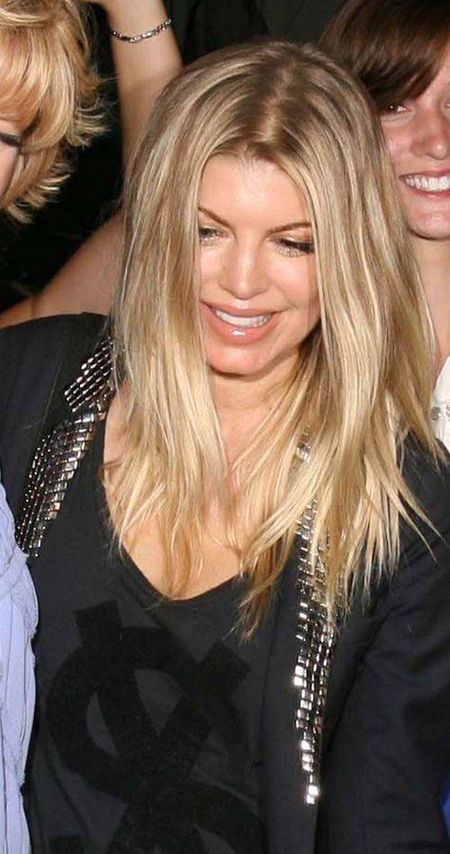 Fergie pozuje z fankami