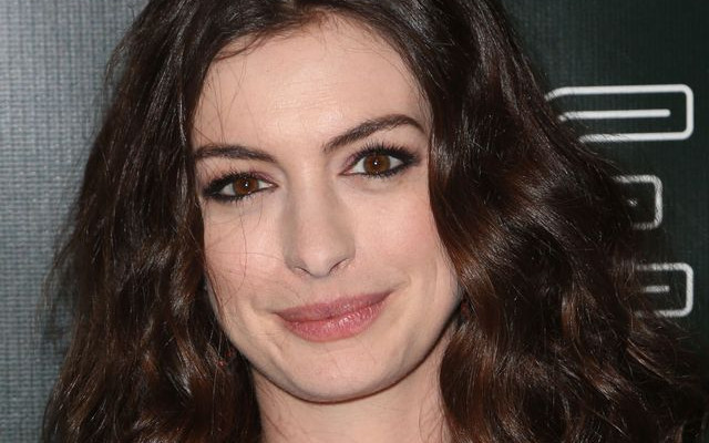 Anne Hathaway mówi o tym, jakie naprawdę są Kim Kardashian i Rihanna