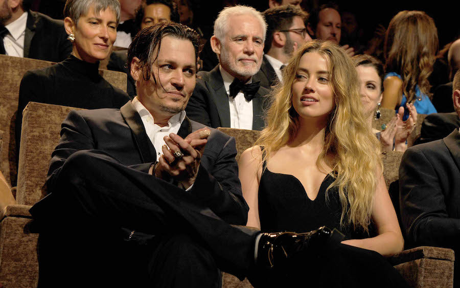 Amber Heard zgasiła papierosa na twarzy Deppa, a także odcięła mu opuszek palca?