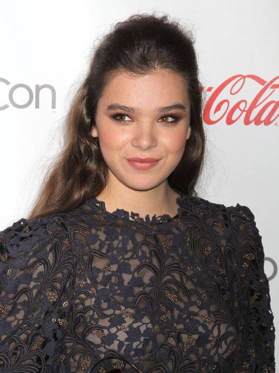 Hailee Steinfeld na gali CinemaCon Big Screen Achievement Awards