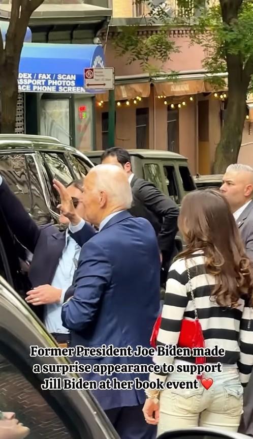 Joe Biden na spotkaniu autorskim swojej żony, fot. Instagram