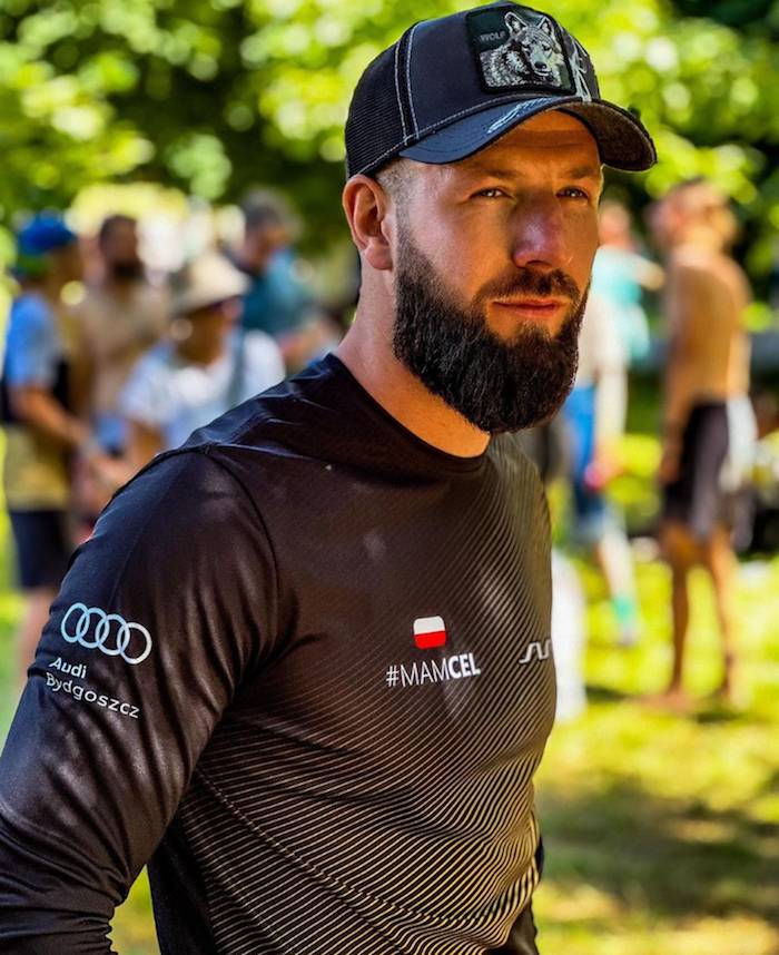 Kim jest Maciej Buzała?