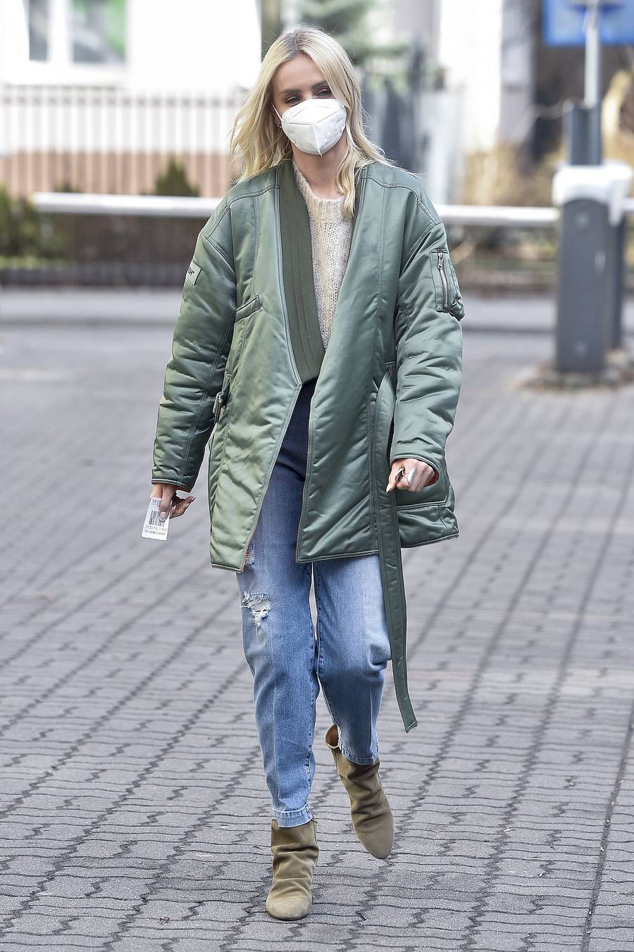 Gwiazdy wychodzą z “Dzień Dobry TVN”: Przystojny Nikodem Rozbicki. Ta dziennikarka wie, jak zwrócić uwagę stylizacją (ZDJĘCIA)