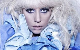 Ochroniarz Lady Gagi pobił jedną z jej fanek!