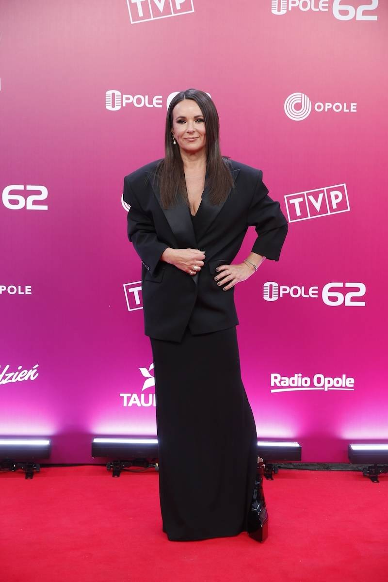 Konkurs „Debiuty” 62. KFPP. Kasia Kowalska cała na czarno, Bovska, Natalia Kukulska, Natalia Przybysz