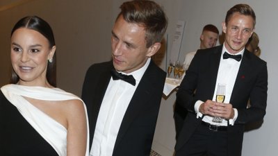 Jakub Rzeźniczak po latach powrócił na salony. Towarzyszyła mu żona Paulina