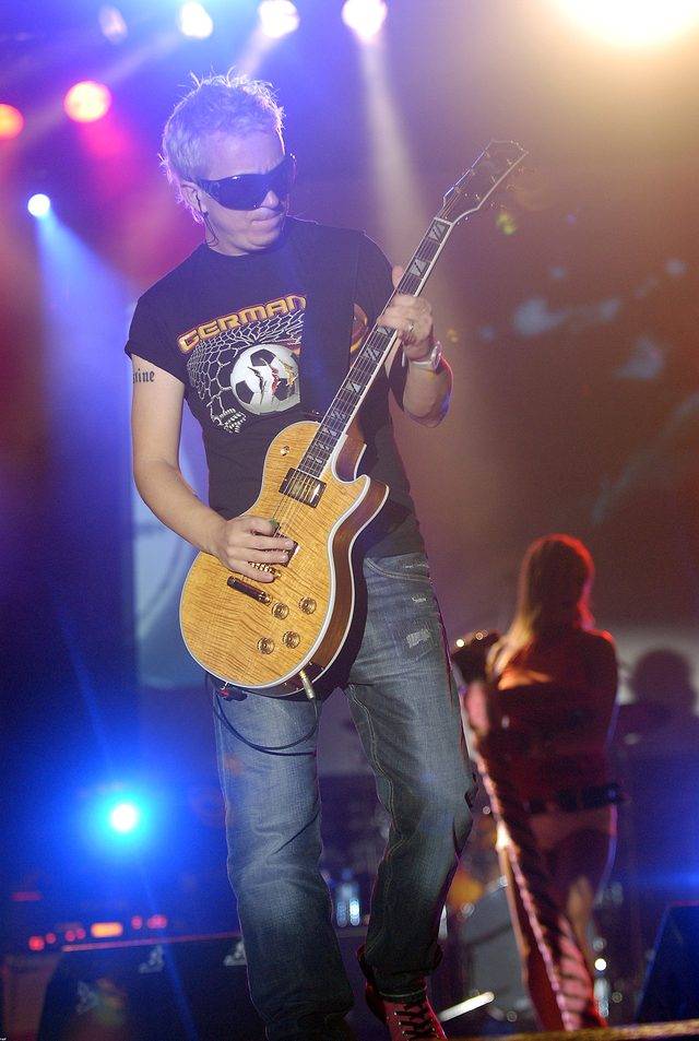 Doda na początku kariery z zespołem Virgin