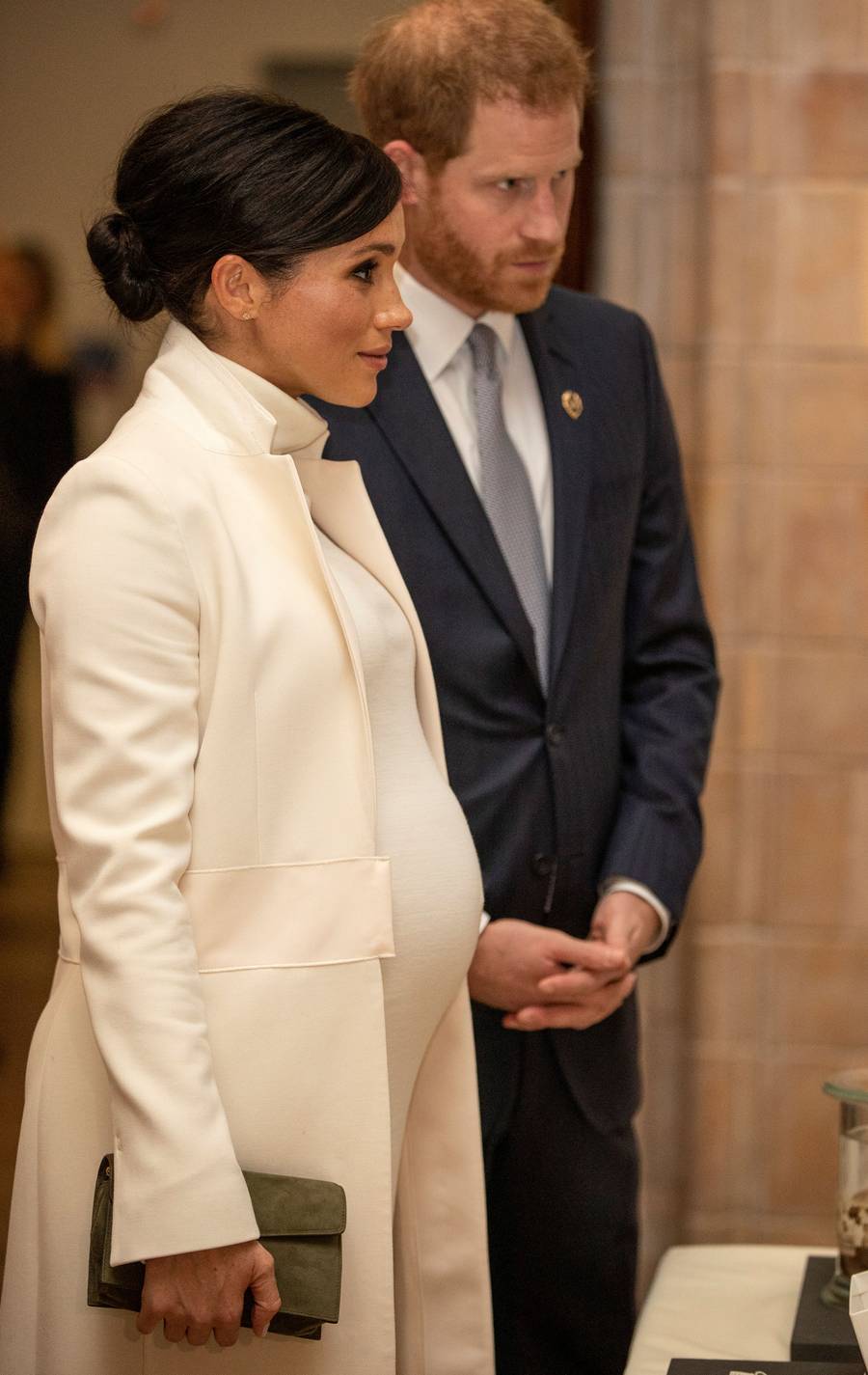 Księżna Meghan wygląda jakby miała zaraz URODZIĆ (ZDJĘCIA)