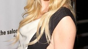 Iza Miko uczy się nowego języka