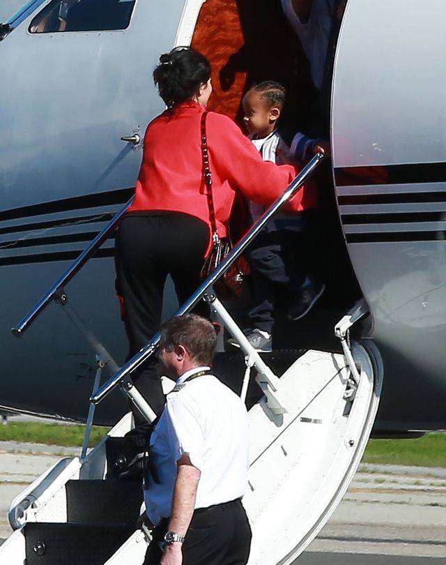 Ale JAK TO?! Kylie Jenner ROZCZOCHRANA? Szykuje się do roli mamy?