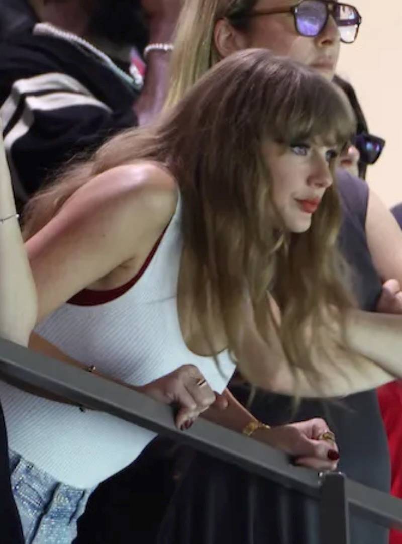 Taylor Swift WYGWIZDANA na Super Bowl!