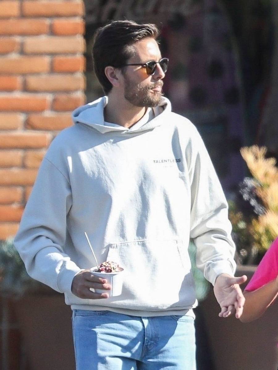 Tak się zachowuje Sofia Richie PO POWROCIE Scotta Disicka z wakacji z jego BYŁĄ