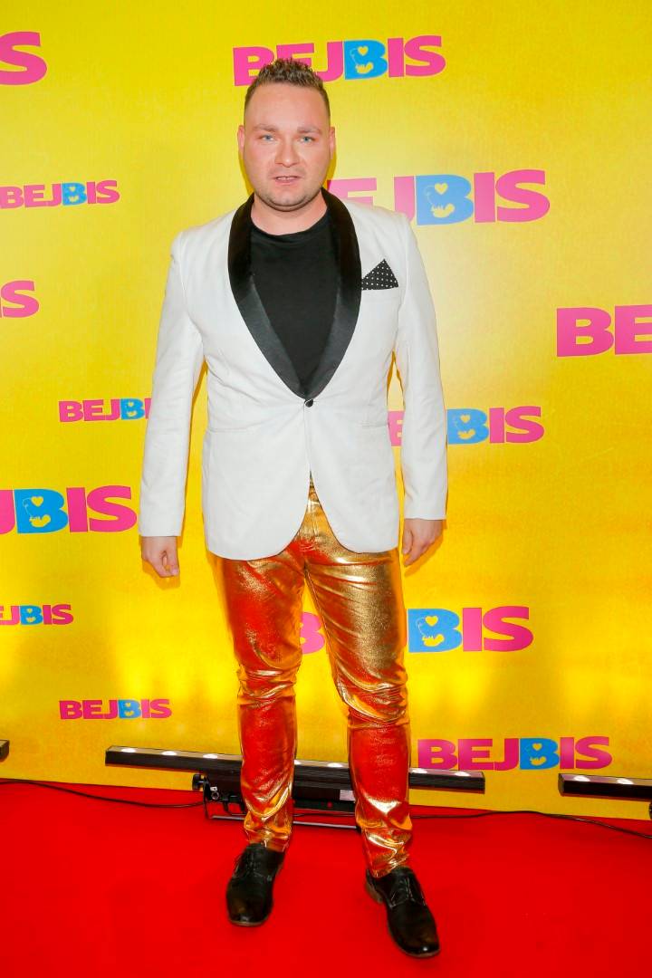 Plejada gwiazd na premierze “Bejbis”: Zborowska niczym Ania z Zielonego Wzgórza, Żmuda Trzebiatowska w cyrkoniach