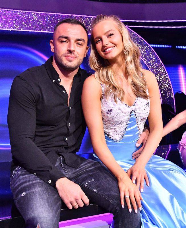 Historia miłości Karoliny Pisarek i Rogera Salli