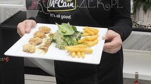 Katarzyna Figura robi frytki (FOTO)