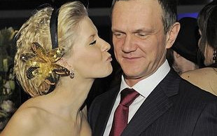 Pazura w kryzysie oszczędza