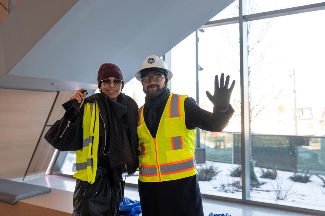 Wielki światowy sukces Omeny Mensah, fot. Alex Dolny