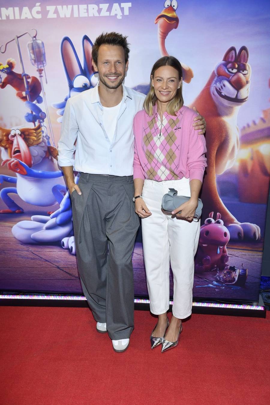 Gwiazdy na premierze filmu “Noc w ZOO”. Banasiuk z Boczarską, Hyży z rodziną, Marcela Leszczak… (FOTO)