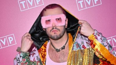 Co on na siebie włożył! Tak ubrany przyszedł na ramówkę. Ludzie go nie poznali