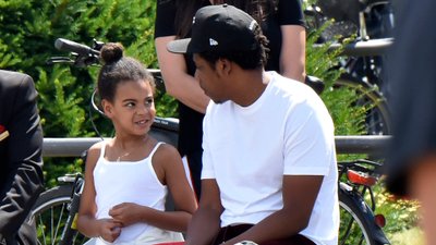 Blue Ivy na spacerze z Jay-Z! Ale córka nim RZĄDZI!