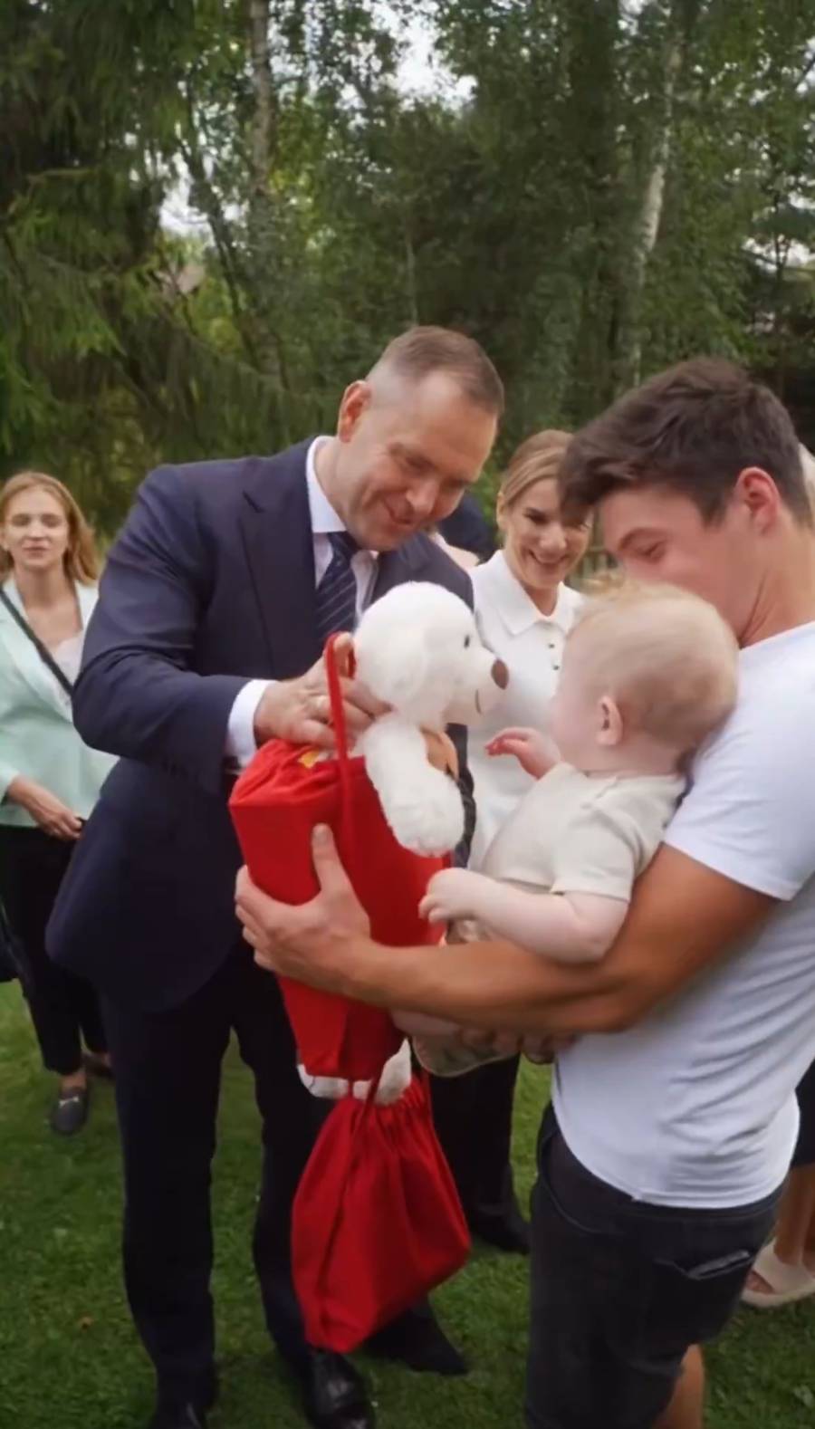 Marta Nawrocka złamała protokół przy stole. Ten gest pierwszej damy komentuje cała Polska (WIDEO)