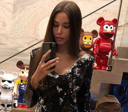 Myślisz, że ta dziewczyna jest piękna? Spójrz tylko na TO