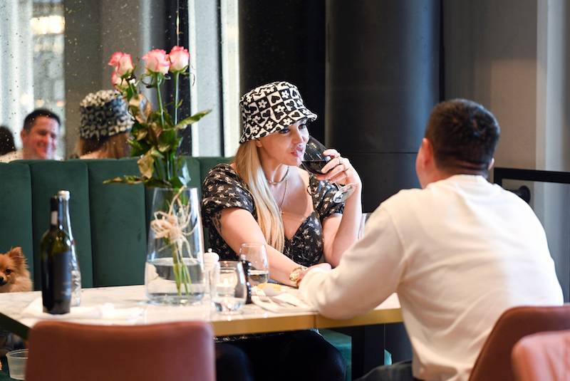 Polska Angelina Jolie ZARĘCZYŁA się przed paparazzi! (ZDJĘCIA)