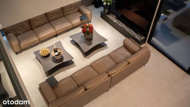 Friz i Wersow sprzedają kolejną posiadłość. Cena zwala z nóg!/ Otodom.pl/