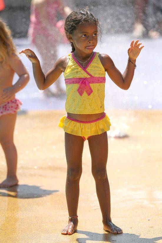 Heidi Klum i Martin Kristen z dziećmi w parku