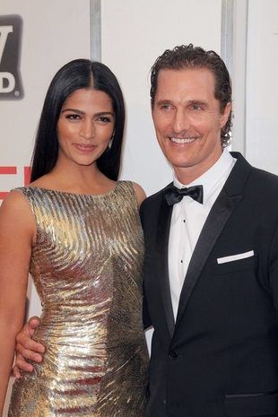 matthew-mcconaughey-camila-alves-R1