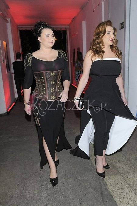 Marta Grycan i Wiktoria Grycan na pokazie mody