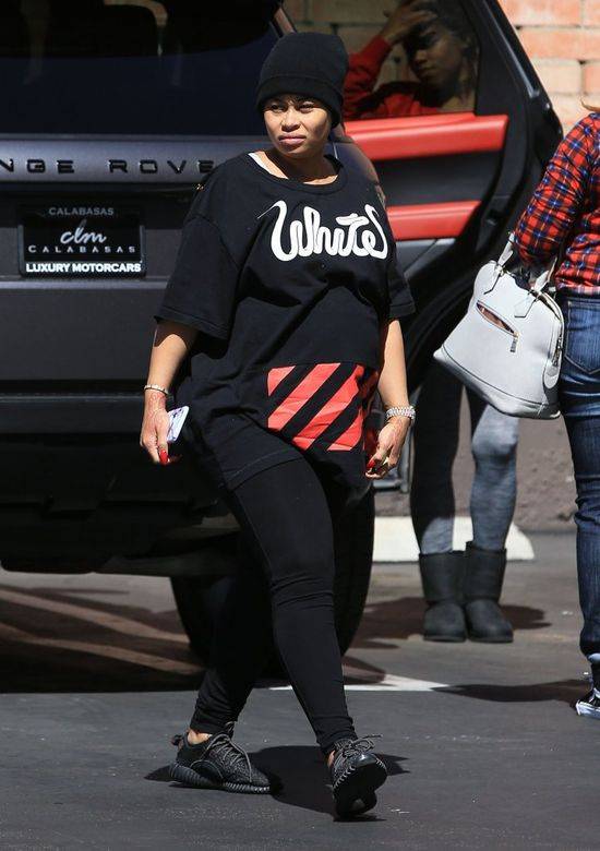 Tydzień po porodzie na Snapie Blac Chyny pojawiło się jej wyuzdane zdjęcie