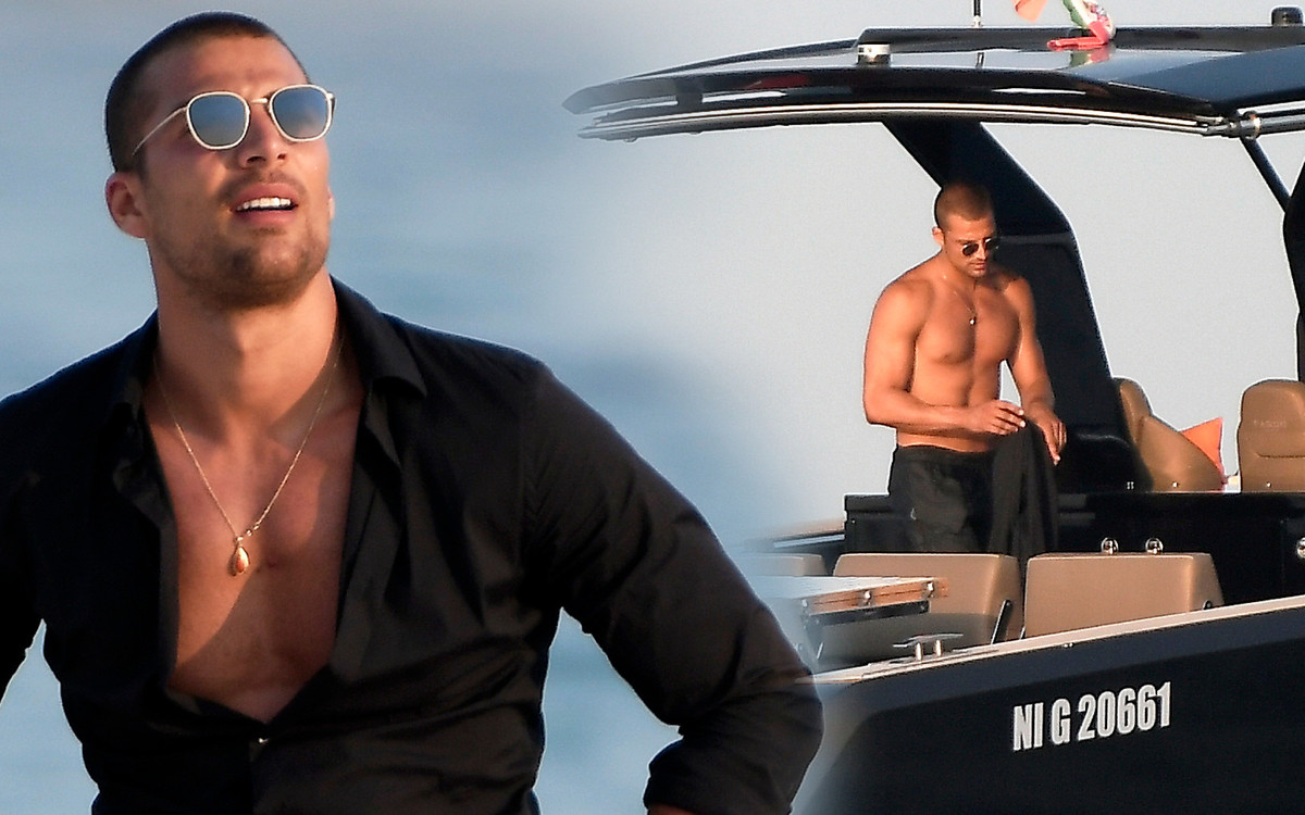 Simone Susinna, gwiazda “365 dni” wypoczywa na jachcie z tajemniczym towarzyszem (ZDJĘCIA)